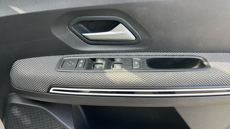 Dacia Jogger 1.0 TCe Extreme SE 5dr Petrol Estate